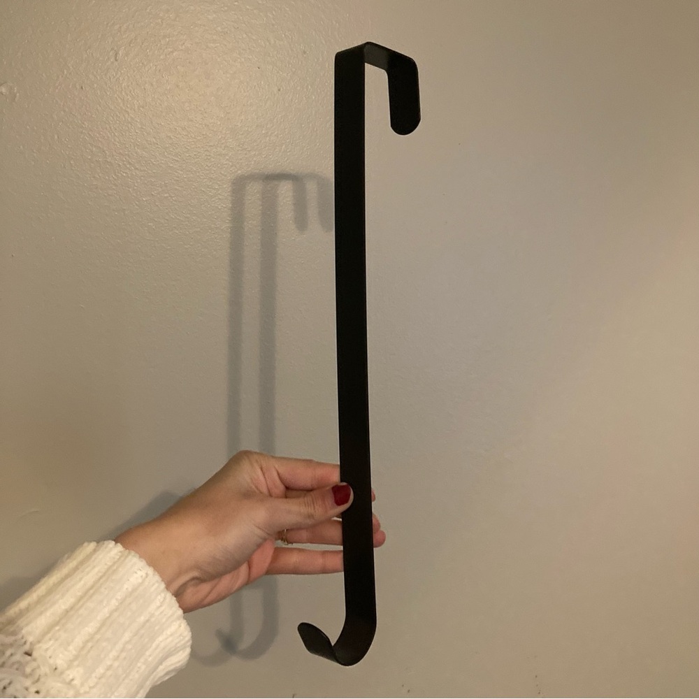 4/$10 - NEW Black Wreath Hanger Hook